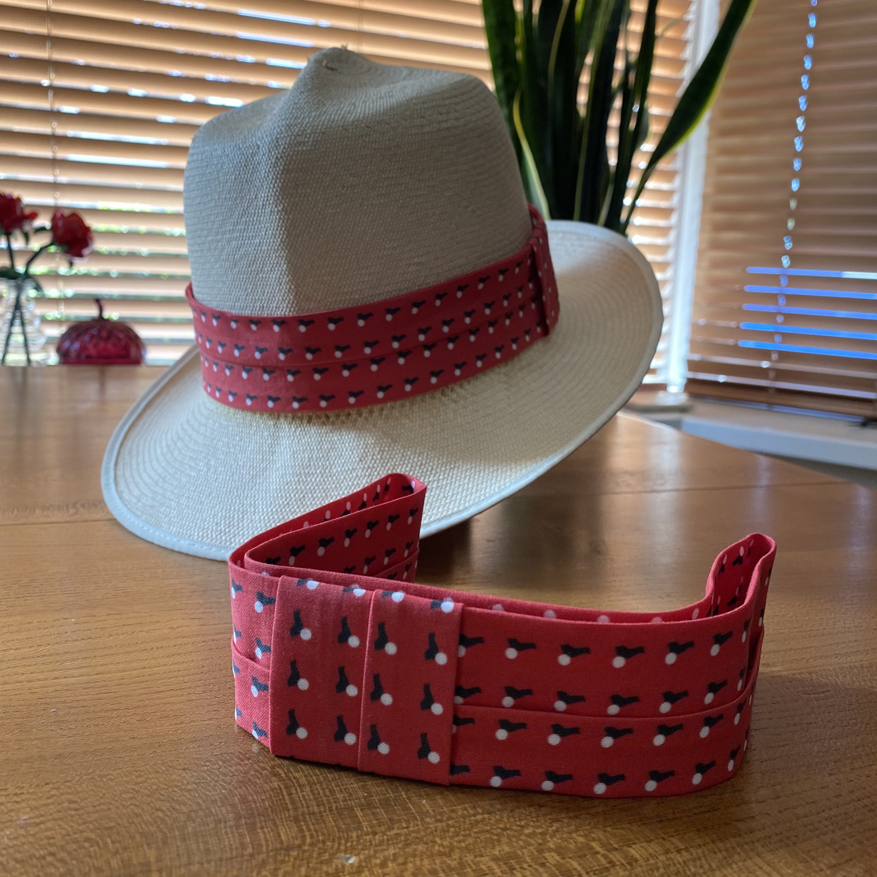 Fifth hat hotsell