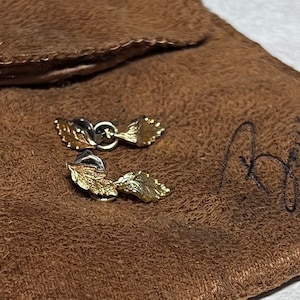 Vintage Petite Gold Leaf Dangle Earrings - Timeless Touch of Elegance