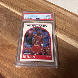 1989 Hoops #200 Michael Jordan PSA 8 - Cartão de basquete icônico do Chicago Bulls Guard