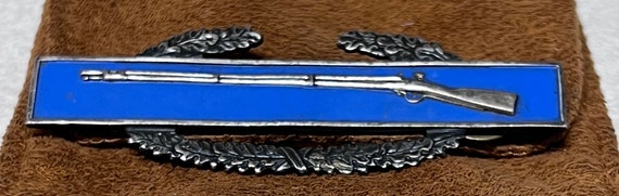 WWII Sterling Silver Combat Infantryman Marksman Rifle Badge - A