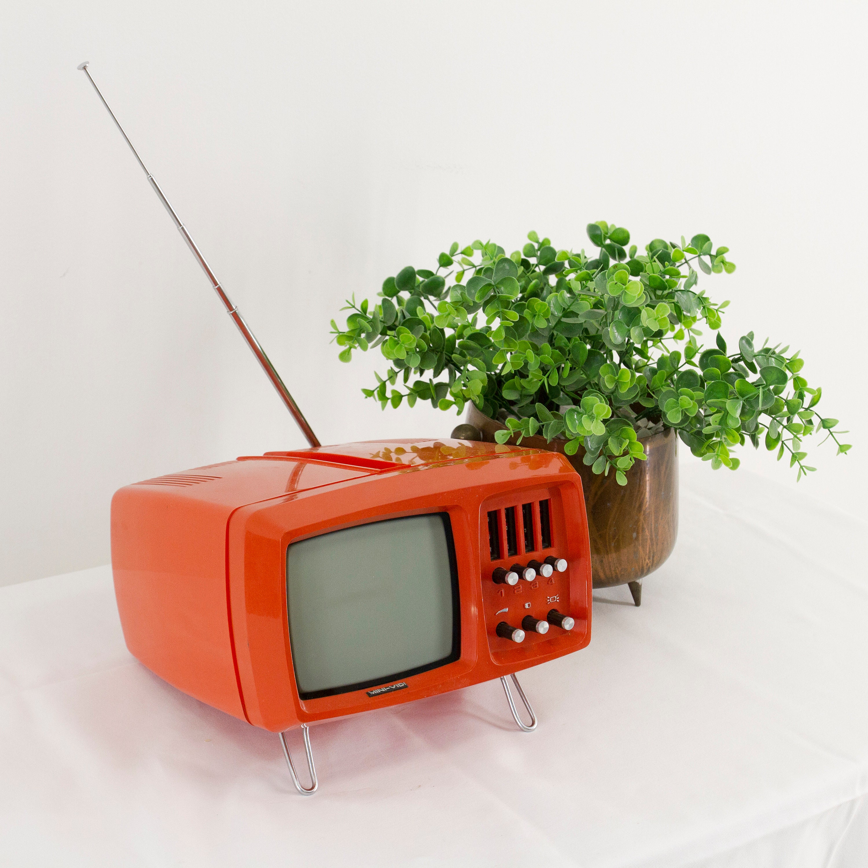 Retro mini tv new arrivals