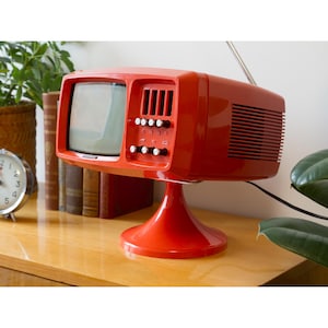 Small portable television, 80s mini tv, Space Age vintage Videoton Mini Vidi TV set, TC 1622 OC