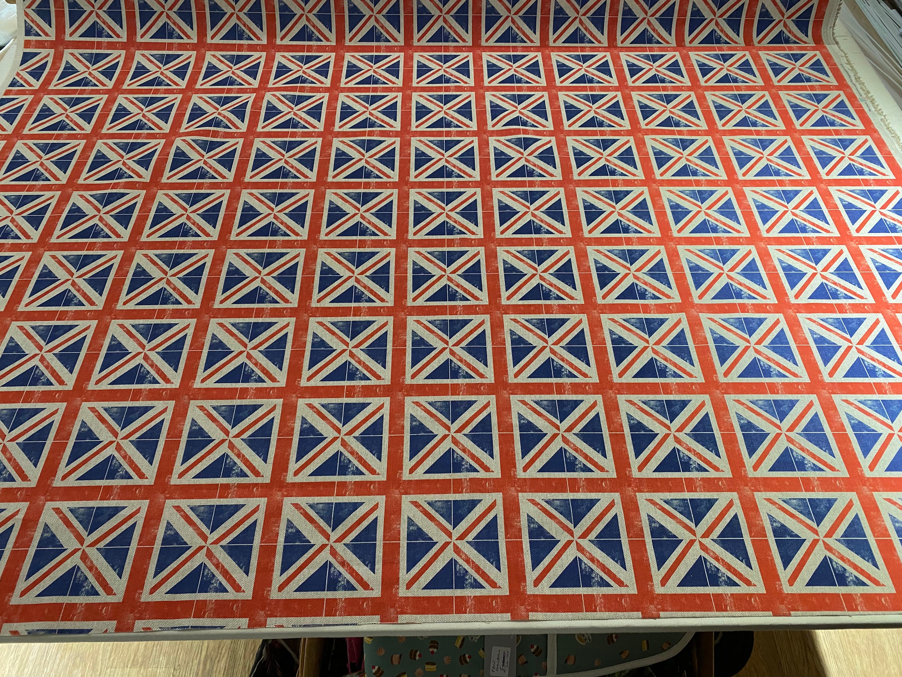 Tessuto Arredo In Cotone Motivo Bandiera Inglese E Usa - Foto 3