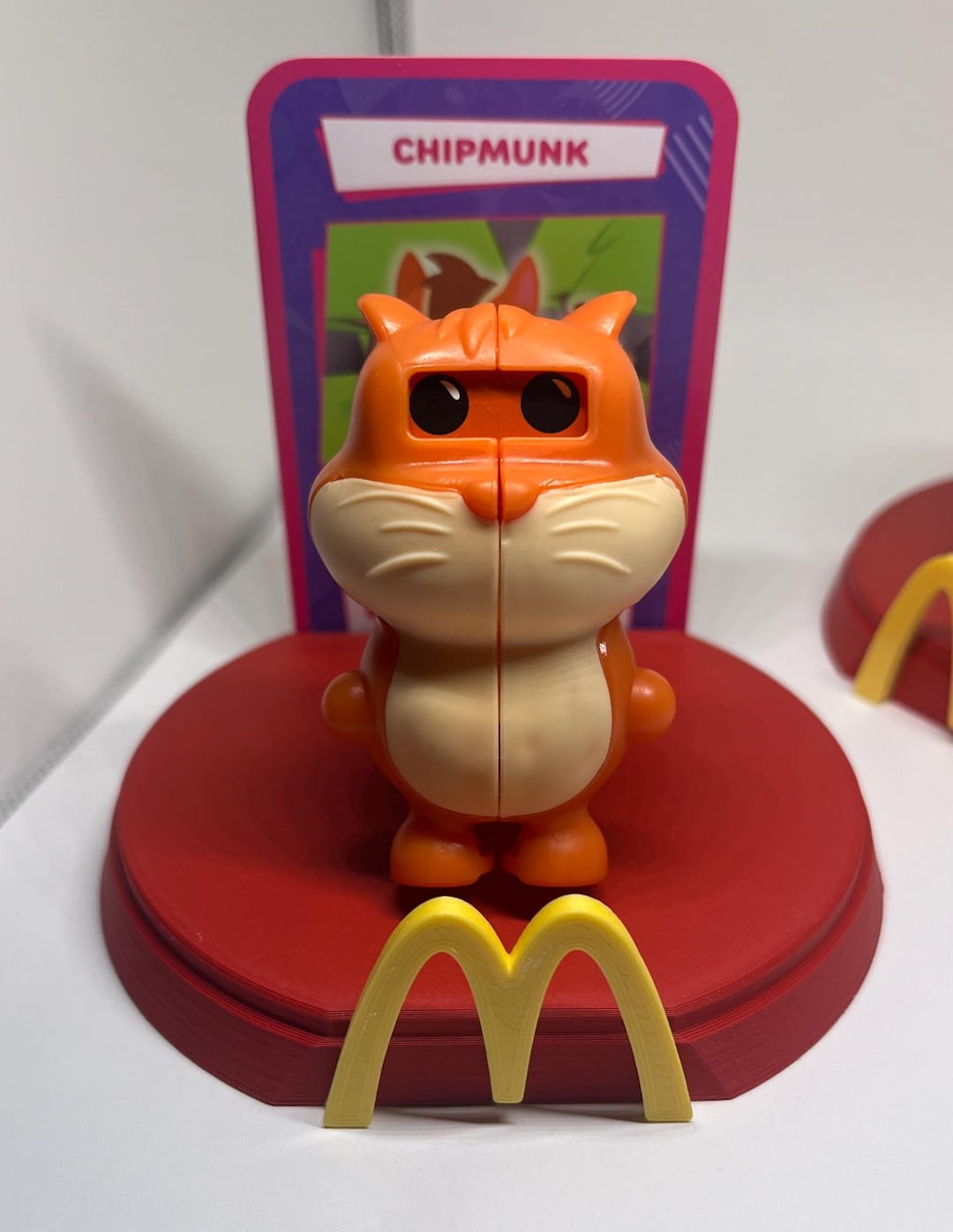 洋書 McDonald's Happy Meal Toys Vintage Mcdonald's Happy Meal Changeables: 1980s Mcdino Toys