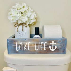 Charming Lakehouse Cabin Bathroom Décor - Unique Toilet Paper Holder for Lakeside Living
