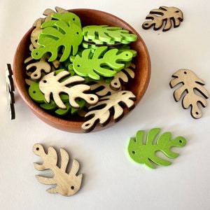 Embellissement suspendu en bois de feuille de Monstera pour la décoration de maison d'arbre de pâques découpé au laser étiquette-cadeau exotique tropical fleuriste approvisionnement scrapbooking