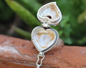 Mother day gift|Love shape ring|Poison Ring|925 sterling silver Plated Ring|Handmade Ring|Garnet poison ring|Women Ring|Handcraft Ring|