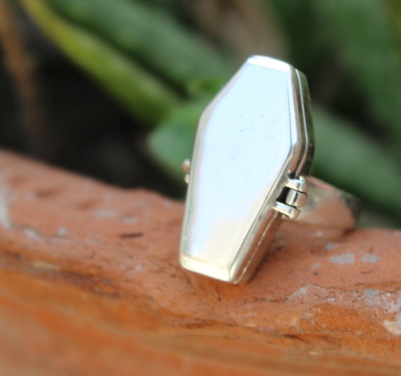 Coffin poison ring best sale