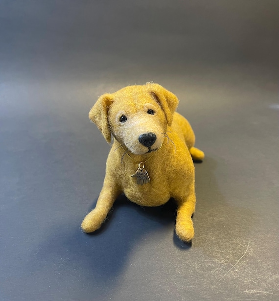ニードルフェルトの黄色いラブラドール犬の置物 - Etsy 日本