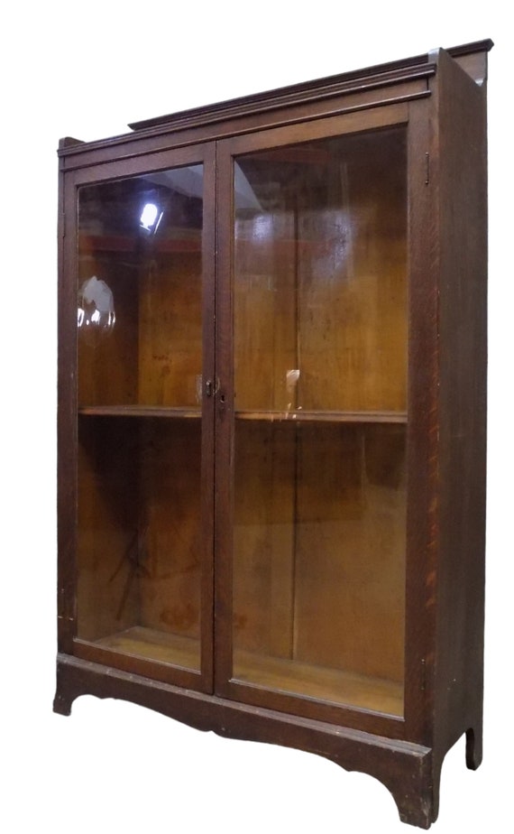 Kitchen curio hutch online