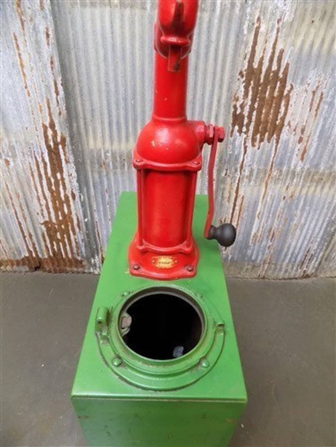 Vintage Oil Lubester Pump Dispenser With Hand Crank Texaco