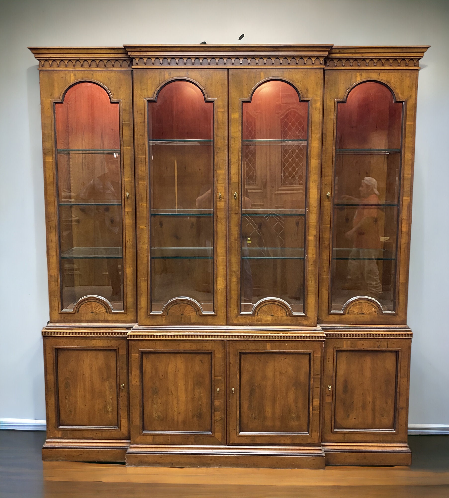 Vintage Henredon China Cabinet Lighted Curio Cabinet Display