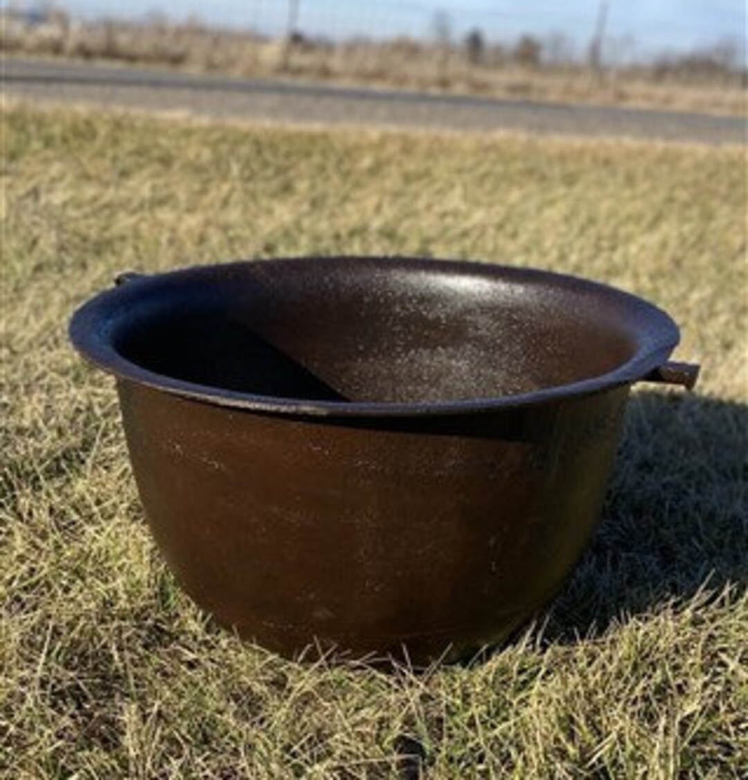 Vintage Cast Iron Butchers Kettle Rendering Cauldron Etsy