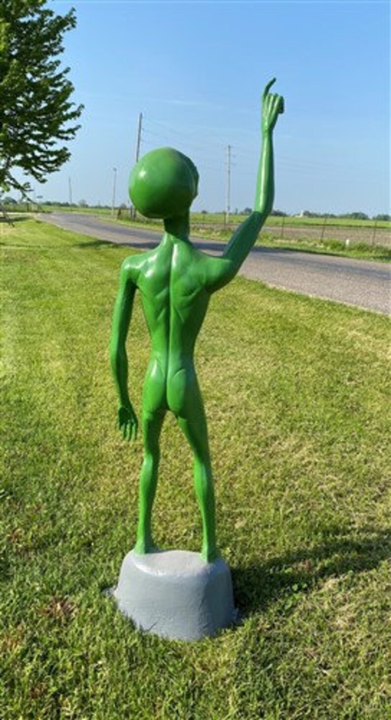 Alien Statue, Green Space Men, UFO Extraterrestrial Alien Art, Cast