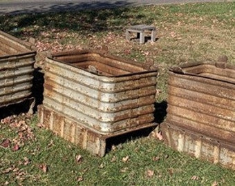 3 Cast Iron Wash Tubs Washer, Garden Flower Pots, Soda Ice Cooler, Feeder Trough, Water Trough, Cast Iron Tubs with Legs
