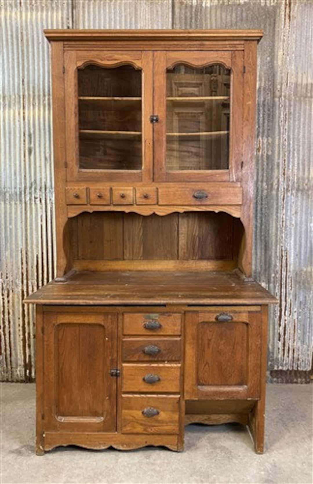 Antique Kitchen Hutch Cabinet: Timeless Charm for Historic Interiors