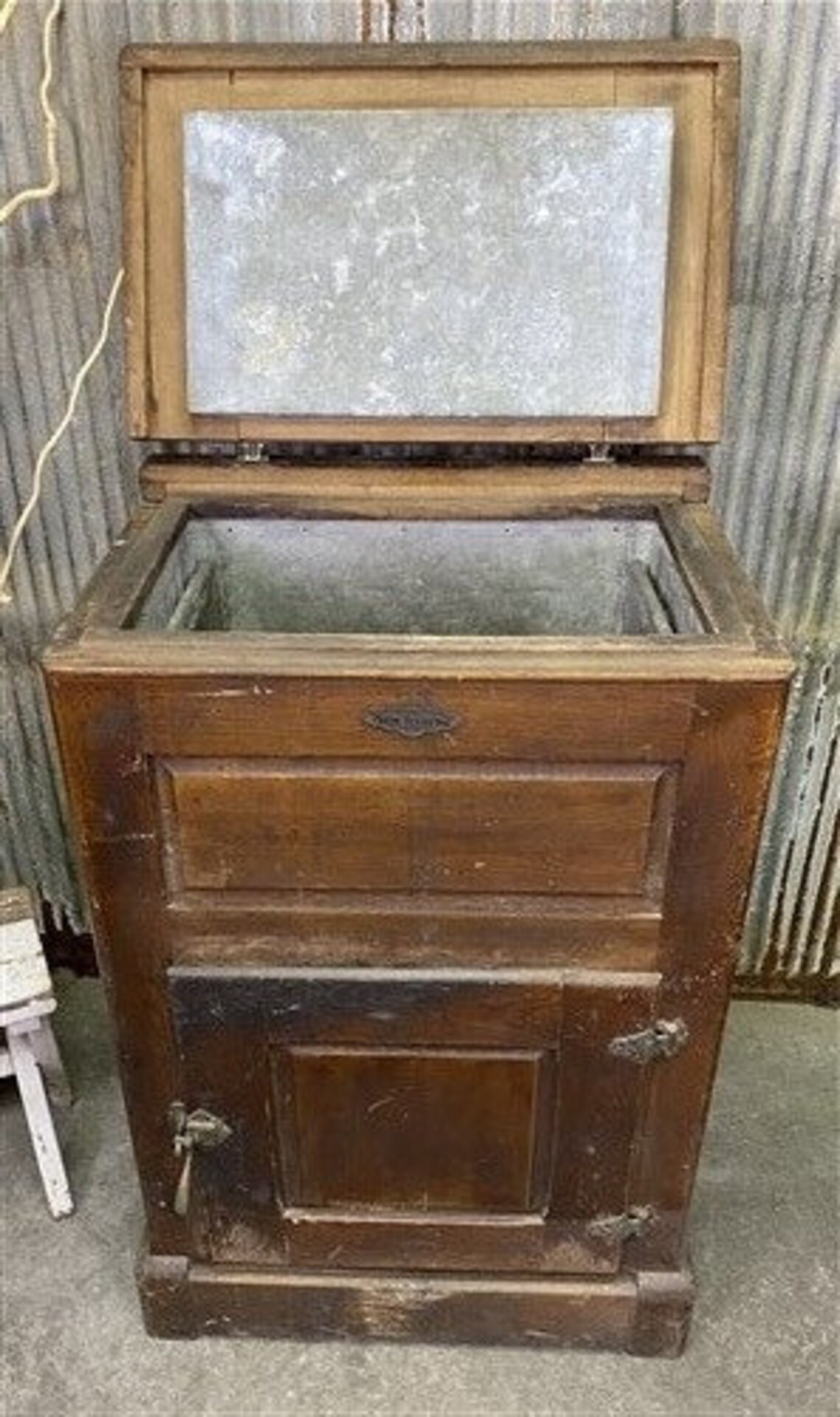 Vintage New Iceberg Co Ice Box Lift Top Ice Chest Primitive Etsy