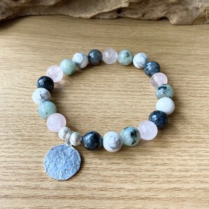 Pulsera de apoyo para la ansiedad / Jaspe kiwi, cuarzo rosa, howlita y larvikita / Tranquilidad, paz y relajación / 8 mm / Piedra de preocupación imagen 6