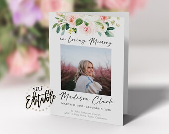 Könnte beinhalten: Eine weiße Karte mit einem floralen Design oben und einem Foto einer Frau in einem Feld mit rosa Blumen. Der Text "in Loving Memory" ist in schwarzer Kursivschrift gedruckt. Unter dem Foto ist der Text "Madison Clark" in schwarzer Kursivschrift gedruckt. Die Daten "March 11, 1995 - January 5, 2020" sind in Schwarz unter dem Namen gedruckt. Der Text "St. John Lutheran Church" und "2547 S. Rose Drive, Tustin, California" ist in Schwarz unter den Daten gedruckt.