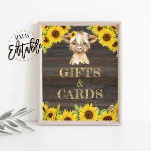 Highland Cow Gifts & Cards Sign, Zonnebloemen, Babykalf, Boerderijdieren, Gele Bloemen, Boerenerf, Cadeautafelbord, Meisje, Rustiek Hout, Meisje
