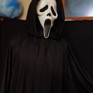 Robe de luxe Scream image 1