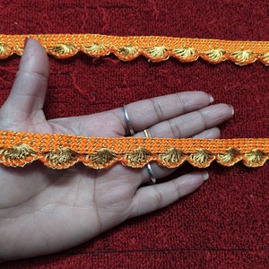 Passementerie indienne or métallique et orange, Passementerie orange, Passementerie sari, Passementerie en gros, Passementerie de pétoncles dorés, Passementerie de sari orange doré