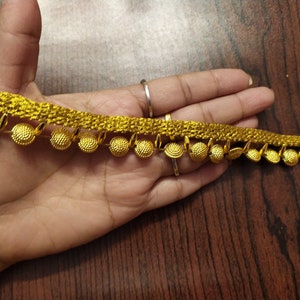 op maat gesneden Indiaas metallic goudkleur geweven kwastjes Sari-lint, buikdanskostuumlint, kralenlint, gouden bruidsjurkversiering,