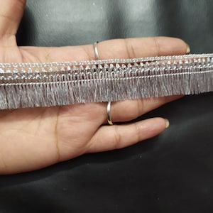 op maat gesneden Indian Metallic Silver Trim, Chainette Fringe Trim, Gypsy Boho Boho Trim, Wholesale Trim, Silver Sari Trim, Border, Naaiversiering
