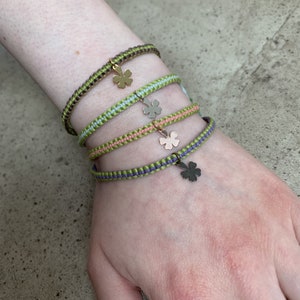 Lucky Clover macrame bracelet two-tone with shamrock pendant in 4 selectable variants size adjustable friendship ribbon