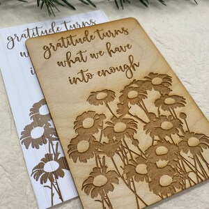 kaarten, dankbaarheidskaart, inspiratiekaart, daisy card, geef bedankt kaart, hout gegraveerde kaarten, laser gegraveerde kaarten, tafelblad kaarten, PCS006