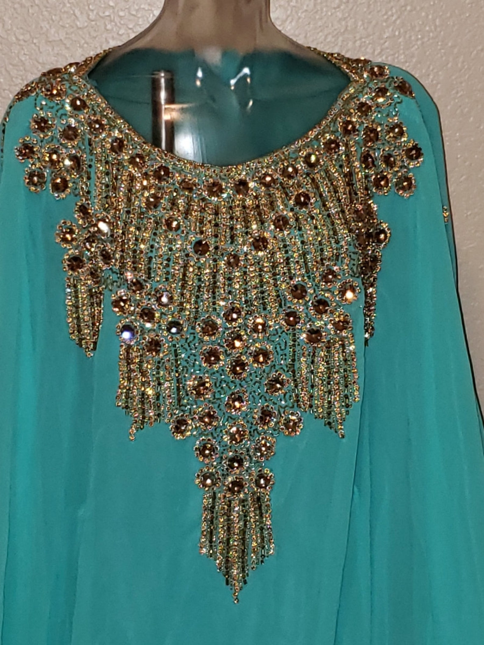 Sleeveless Embellished Kaftan