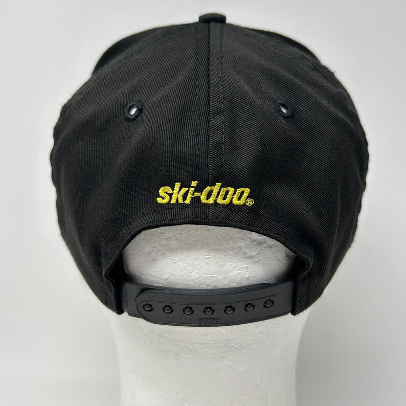 Boné de beisebol vintage Mahowald Sports Ski-Doo dos anos 90, modelo New Prague, com fecho de pressão, preto. imagem 3