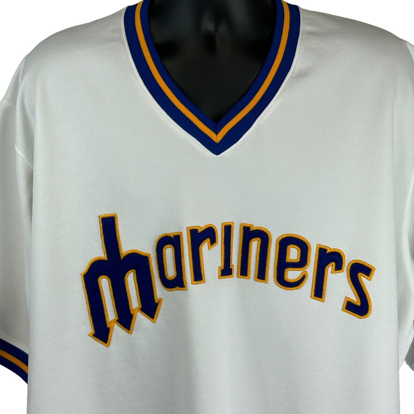 Shop Ichiro Suzuki Seattle Mariners Signed White Majestic Jersey #51 Size  L