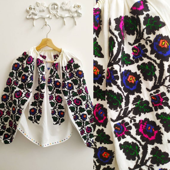 Vintage Romanian Hungarian linen blouse with embro
