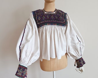 Antique 1940 dark embroidered Romanian blouse with puffed sleeves linen