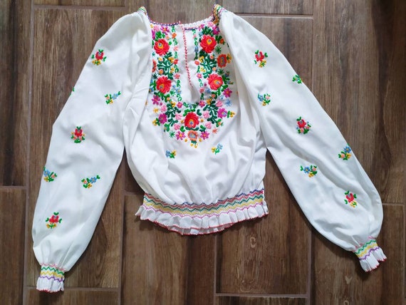 Vintage Hungarian matyó embroidered floral blouse