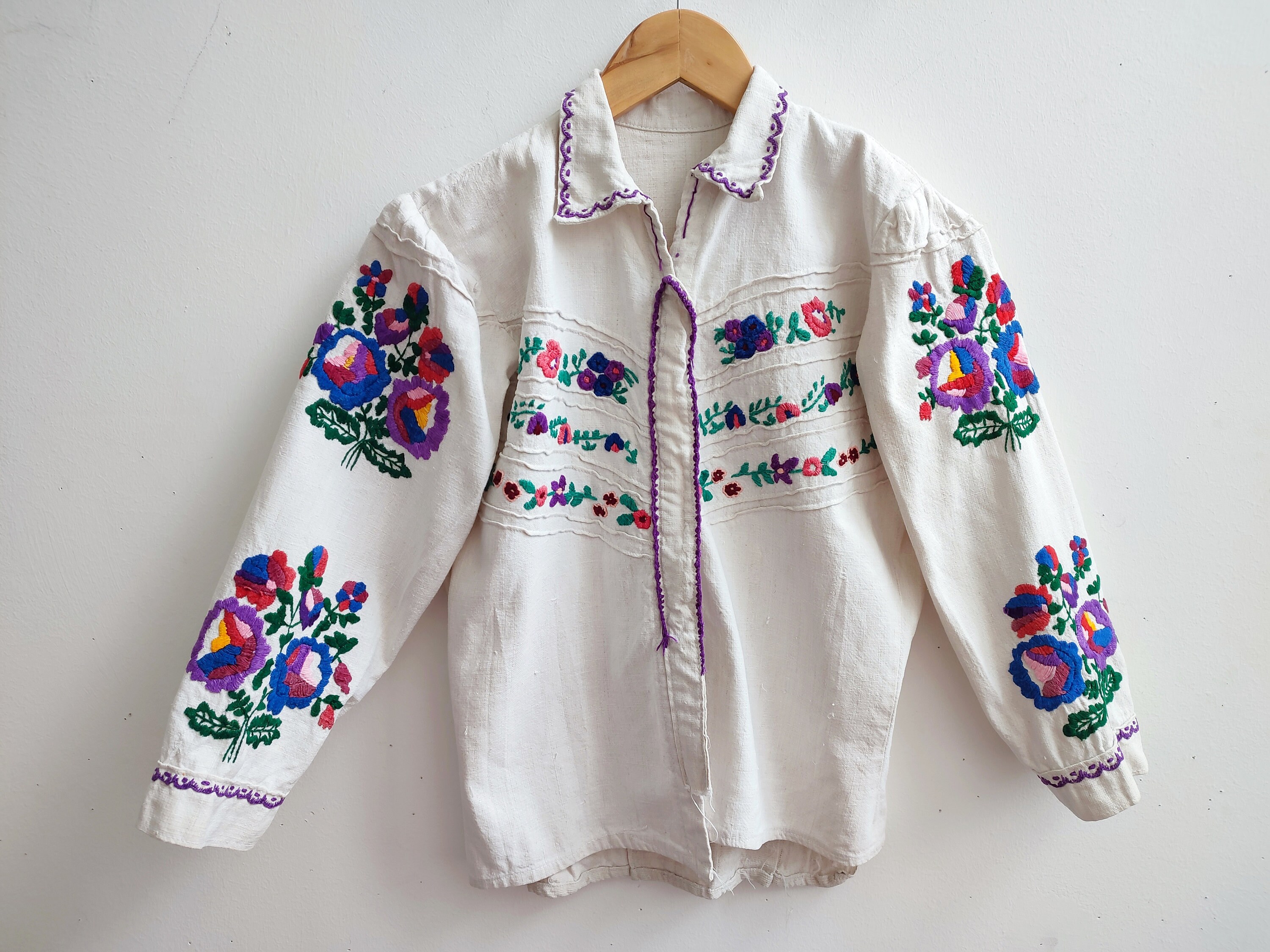 Antique 1940 Linen Natural Bio Ethnic Floral Embroidered Romanian 
