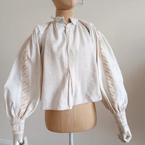 Antique 1930 Romanian blouse beige floral embroidery
