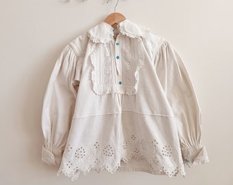 Antique linen Romanian embroidered peter pan collar blouse