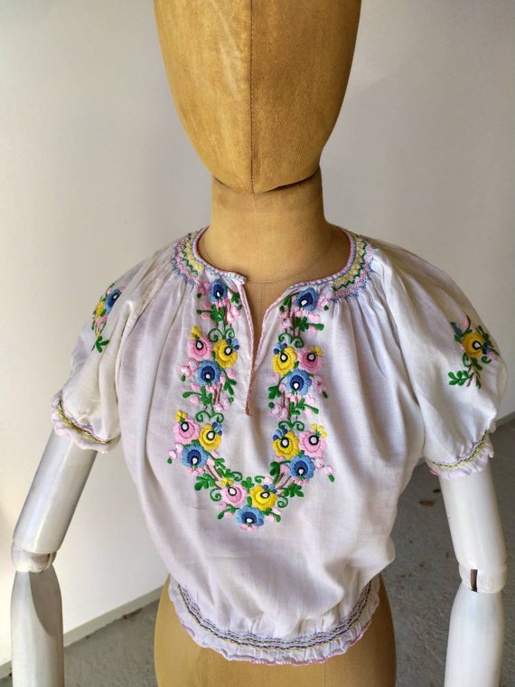 Vintage Hungarian floral embroidered blouse with p