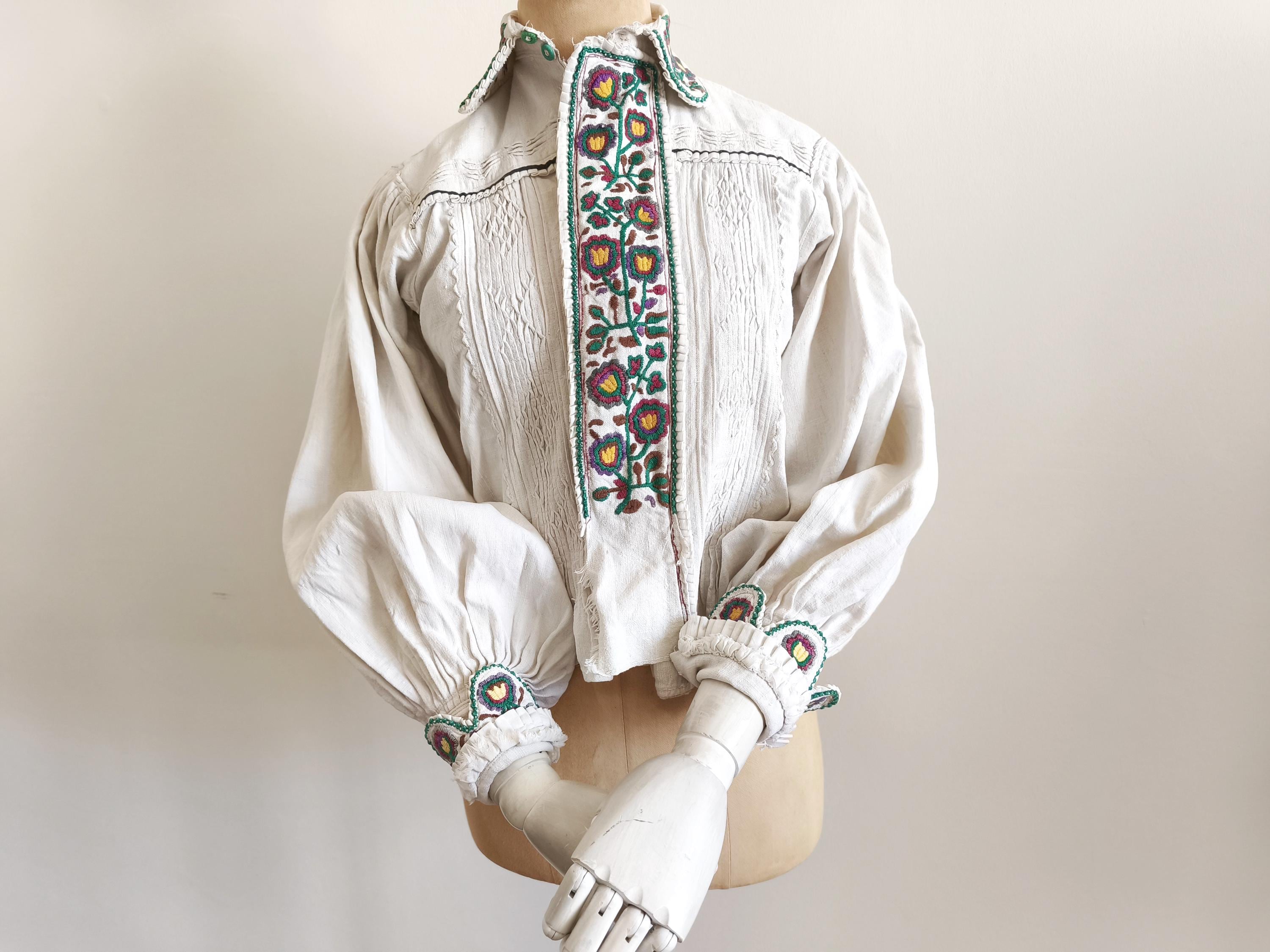 ね*る様 ルーマニア刺繍❀ヴィンテージブラウス ね*る様 ルーマニア刺繍❀ヴィンテージブラウス vintage ルーマニア