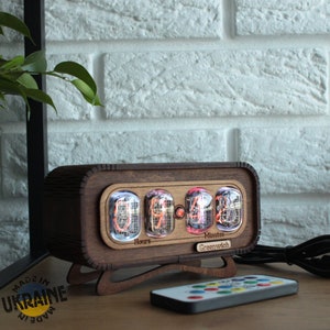 IN-12 Nixie Tube Clock: Walnut Wood, RGB Backlight, Visual Effects