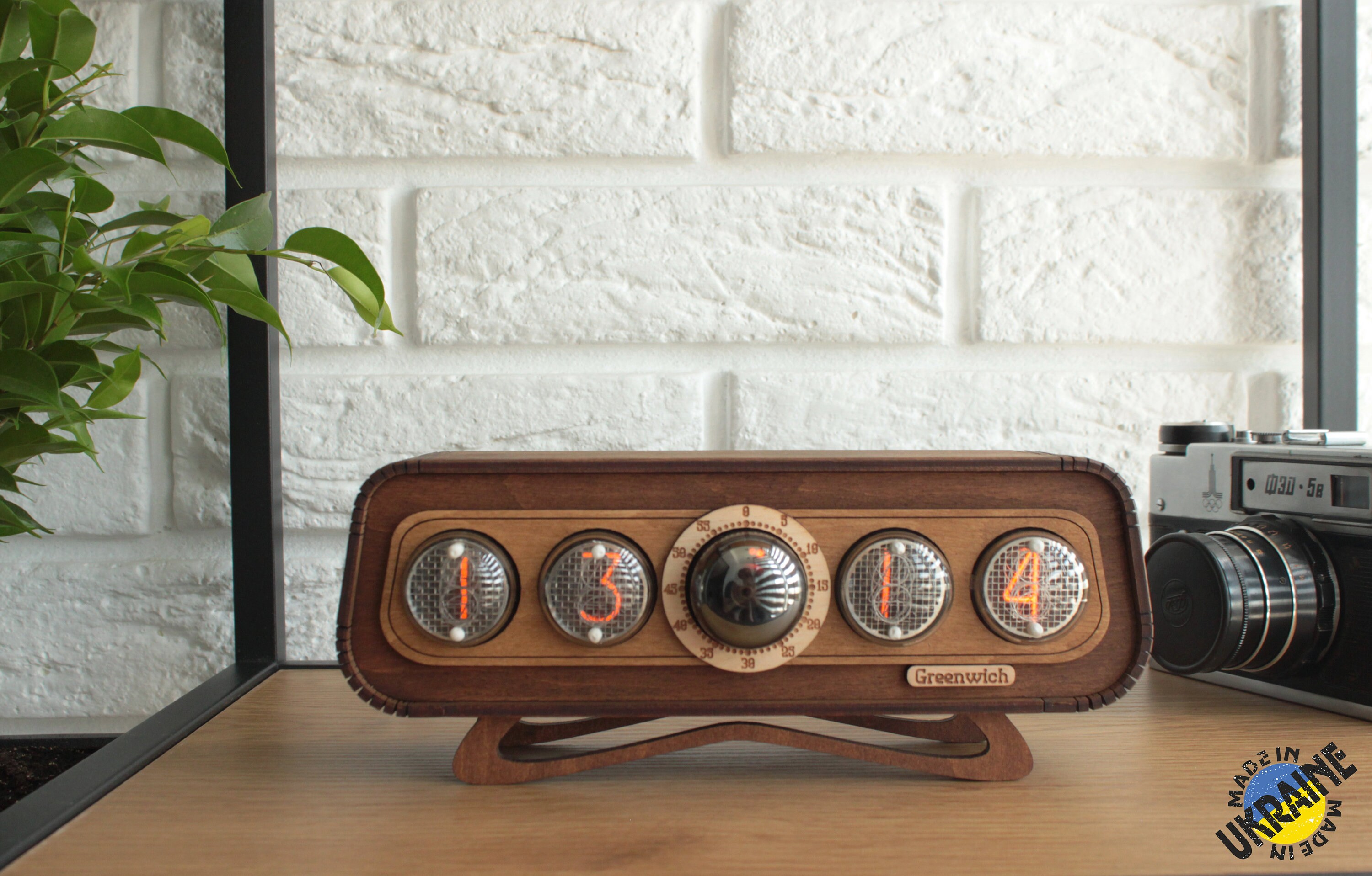 ニキシー管時計 IN-4 デカトロン OG-4 付き | 木製ウォールナット