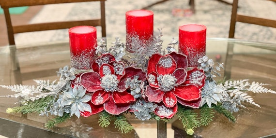 Centrotavola natalizio, centrotavola natalizio rosso, centrotavola rosso  con candele LED Pillar -  Italia