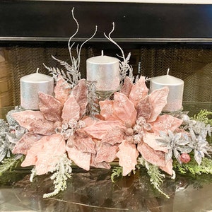 Centro de mesa de Natal, arranjo floral rosa, decoração de Natal rosa, centro de mesa de Natal rosa, arranjo floral rosa grande