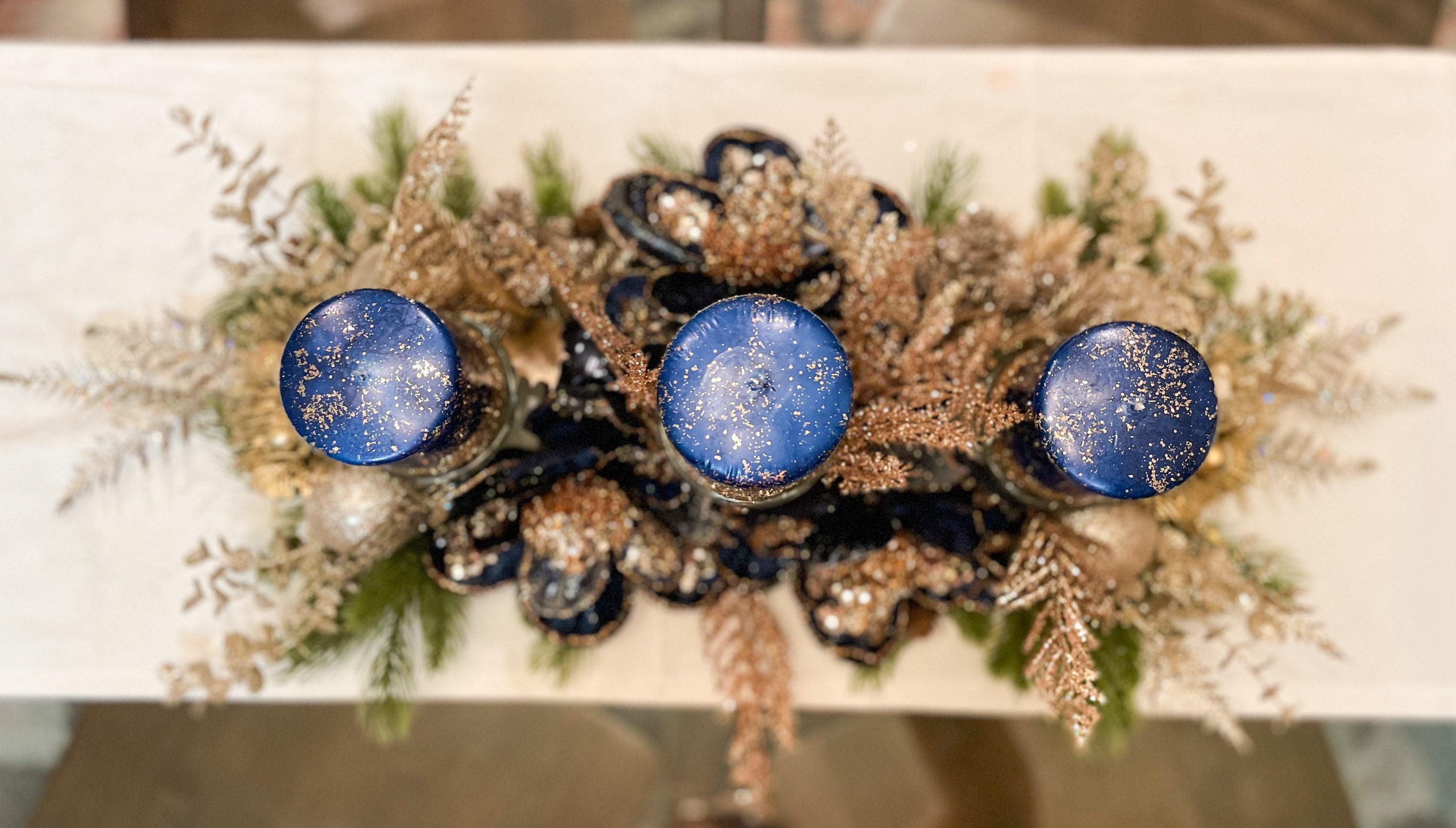 クリスマスのセンターピース、ネイビーのクリスマスのセンターピース