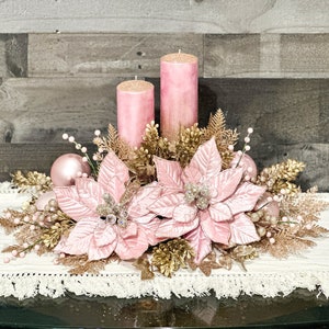 Centro de mesa de natal, arranjo floral rosa, decoração de natal rosa, centro de mesa de natal rosa, arranjo floral rosa grande