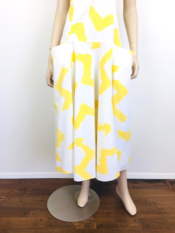 Vintage 1980s AVANT GARDE Yellow & White NOVELTY … - image 4