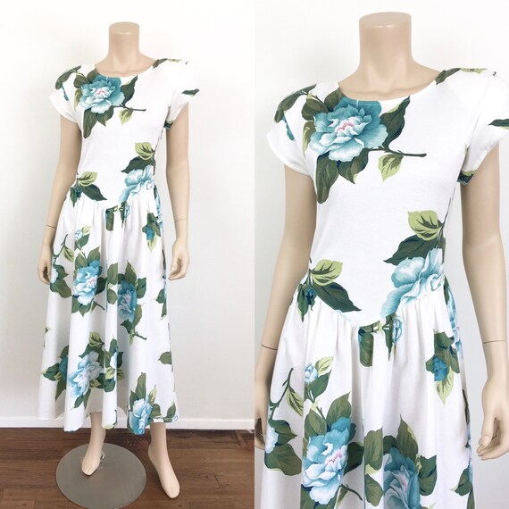 Vintage 1980s BLUE WALLPAPER FLORAL Print T-Shirt