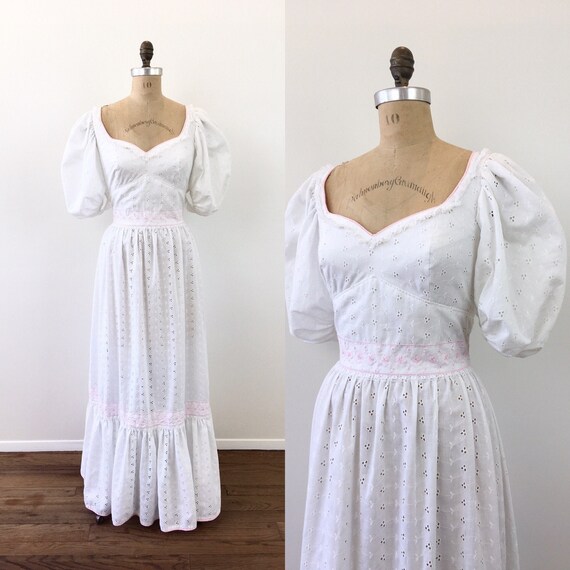 70s Vintage White COTTON EYELET Puff Sleeve Pink E